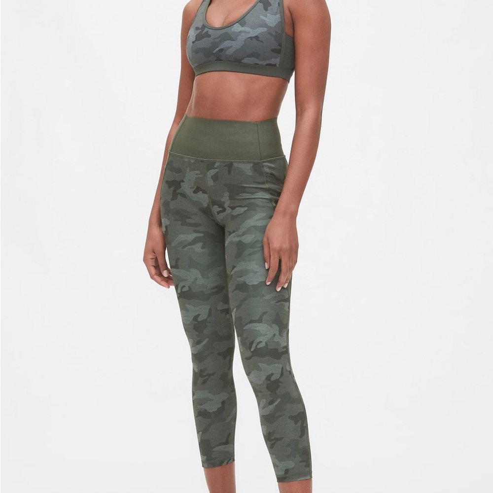 GapFit High Rise Print Pocket 7/8 Leggings in Sculpt Revolution pockets XS Reg